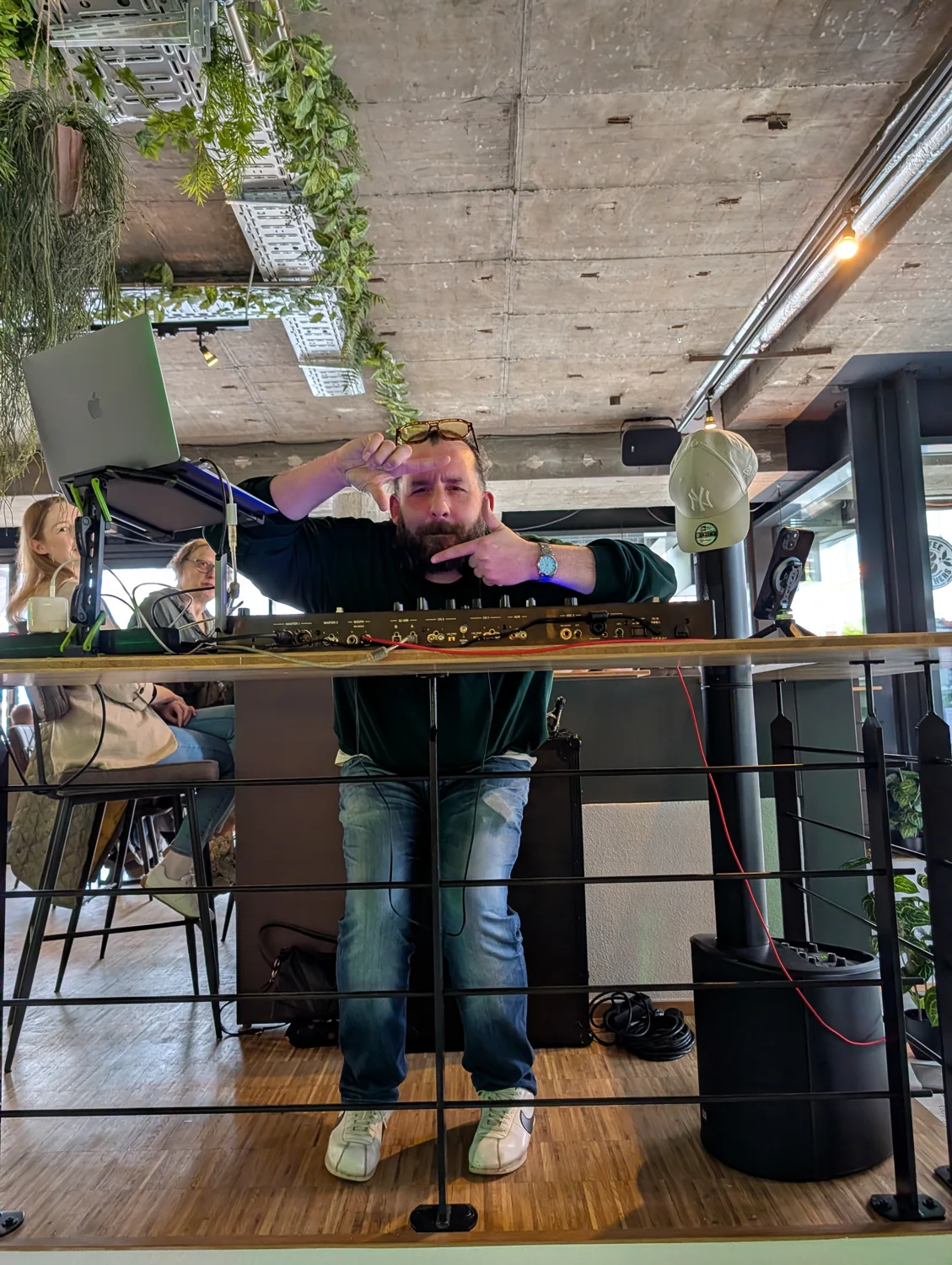 DJ-Set bei Coffee Brothers Worms